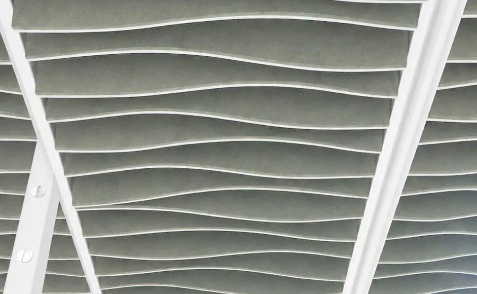 תקרת למלות גל באריחים ACOUFLOW